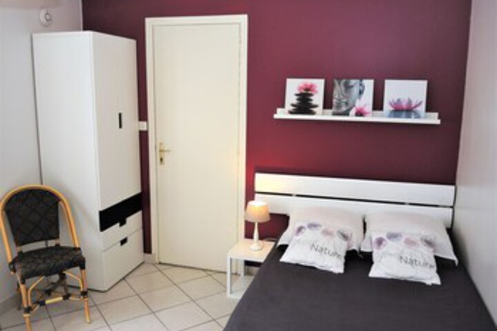 Room 50 of 65