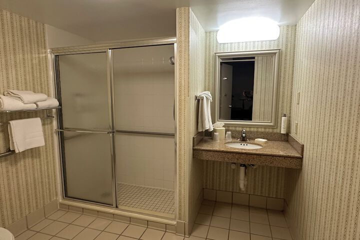 Room 19 of 28