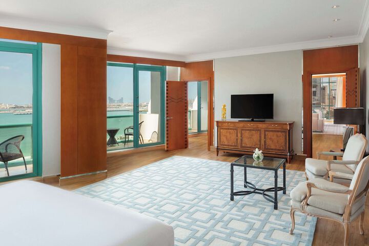 Room 40 of 222