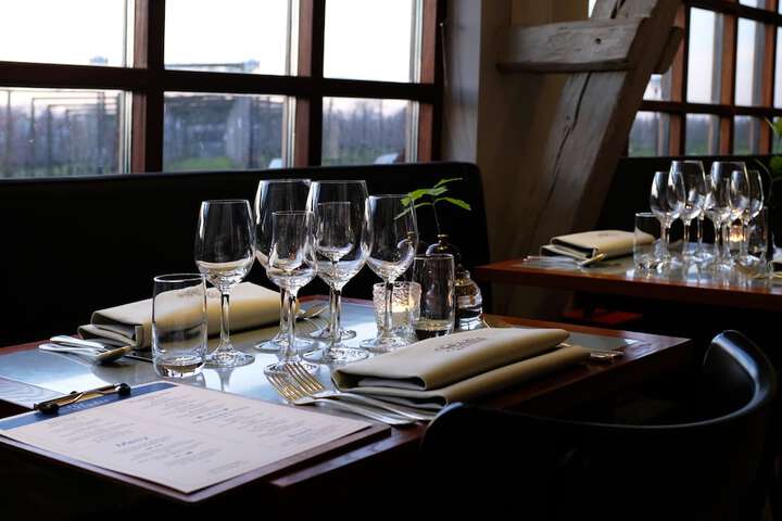 Dining 23 of 63