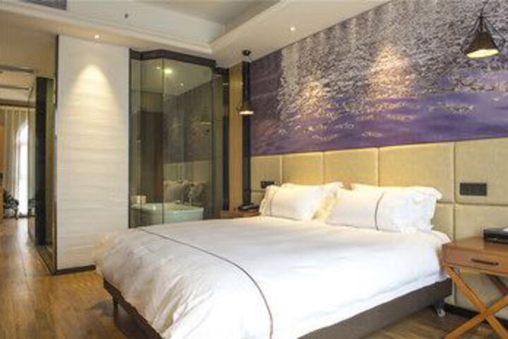 Room 55 of 94