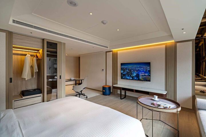 Room 15 of 79