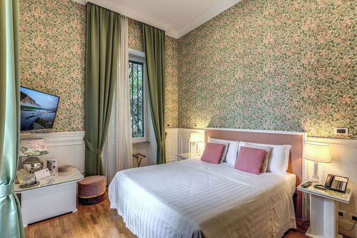 Room 43 of 116