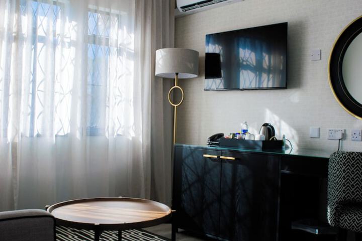 Room 50 of 93
