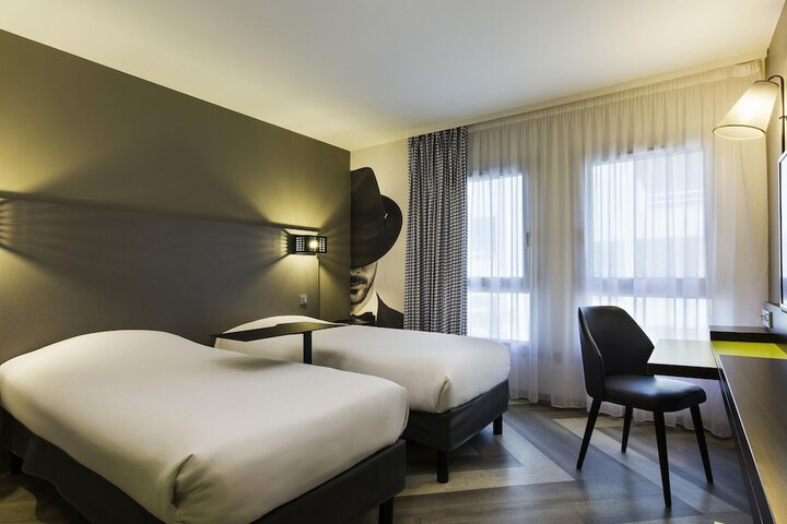 Room 12 of 46