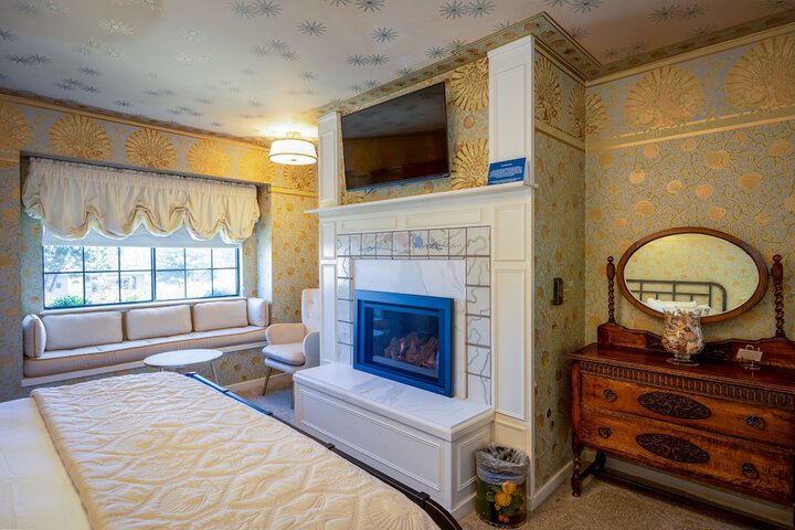 Room 27 of 50