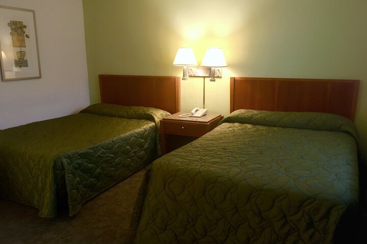 Room 5 of 32