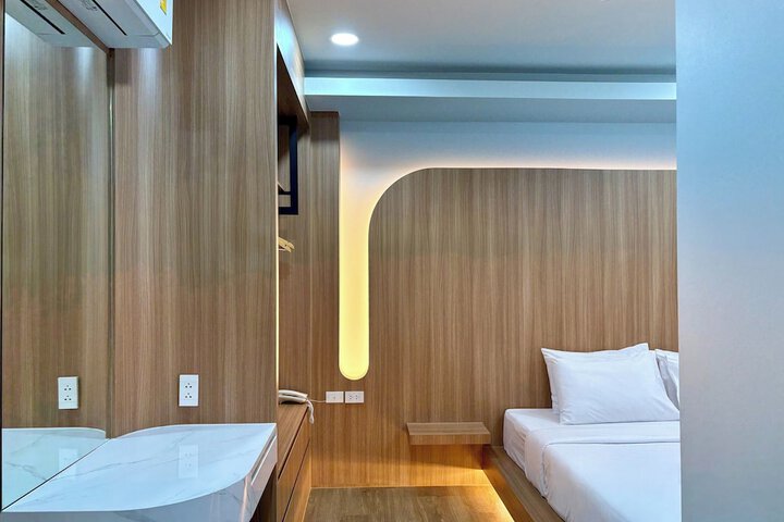 Room 8 of 39
