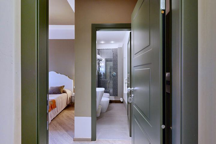 Room 57 of 210