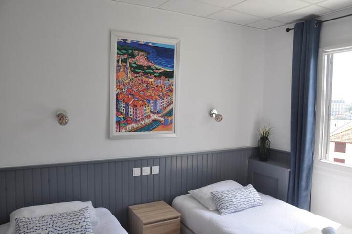 Room 27 of 53