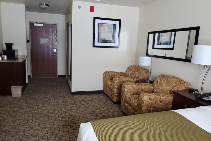 2 Queen Guest Room (3 of 16)