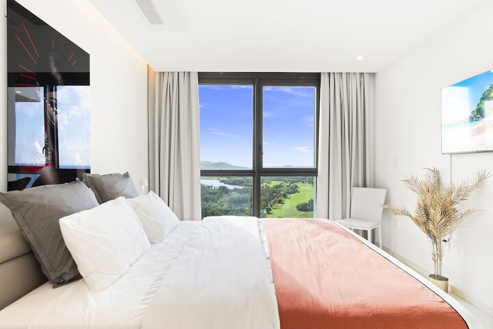 Room 202 of 1000