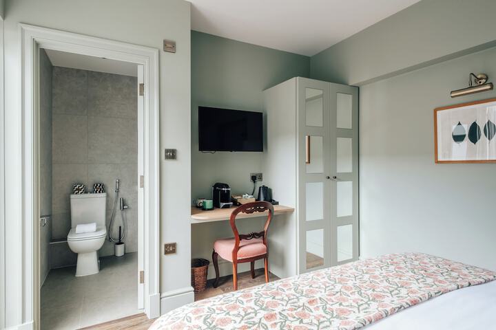 Room 57 of 160