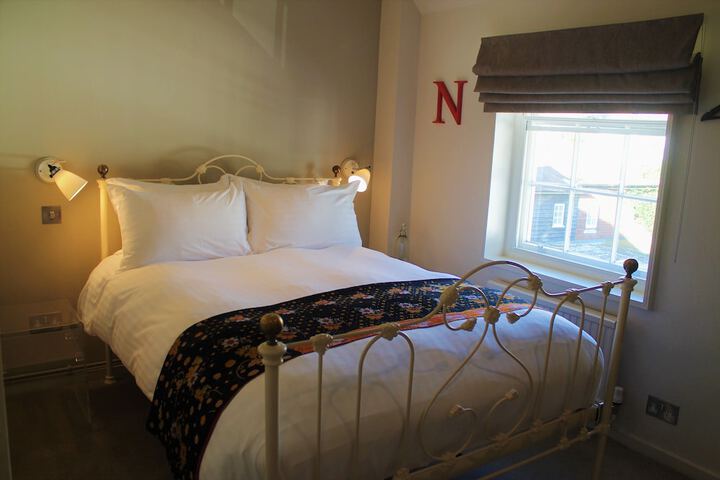 Room 12 of 41