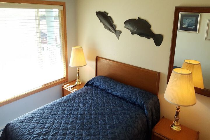 Room 12 of 123