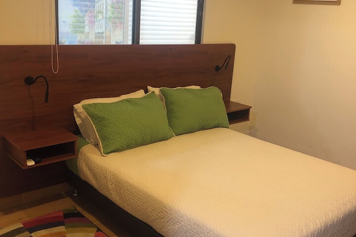 Room 11 of 27
