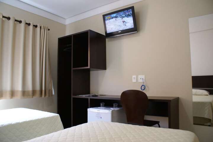 Room 4 of 26