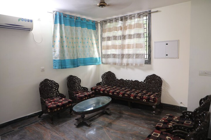 Room 16 of 22