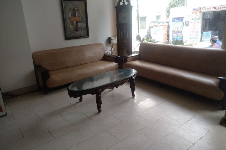 Guest Lobby