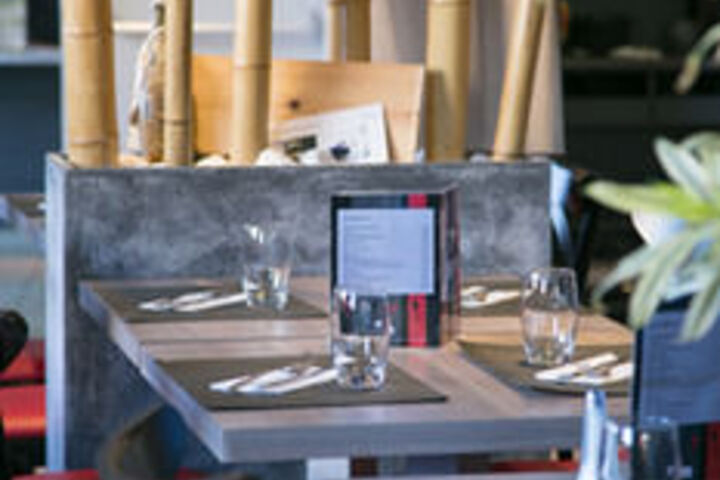 Dining 56 of 60