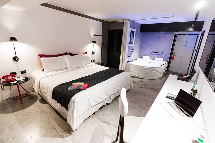 Room 20 of 82