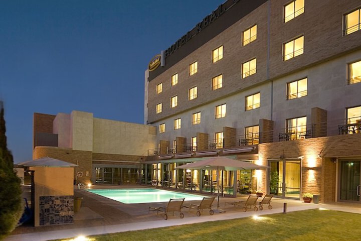Hotel Entry
