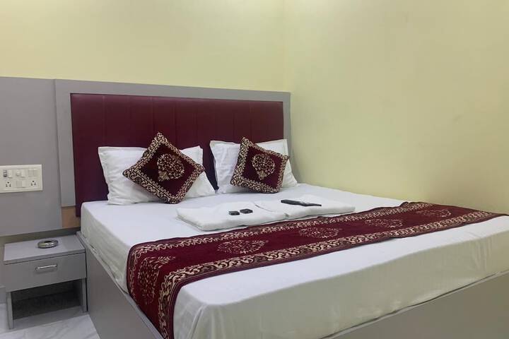 Room 2 of 21