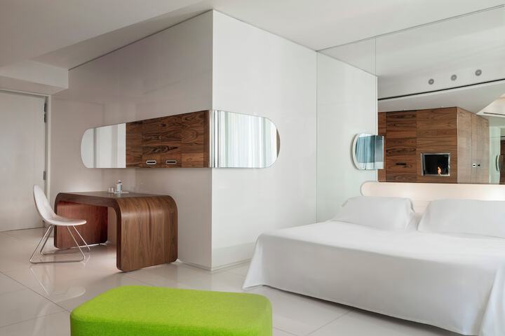 Room 43 of 101