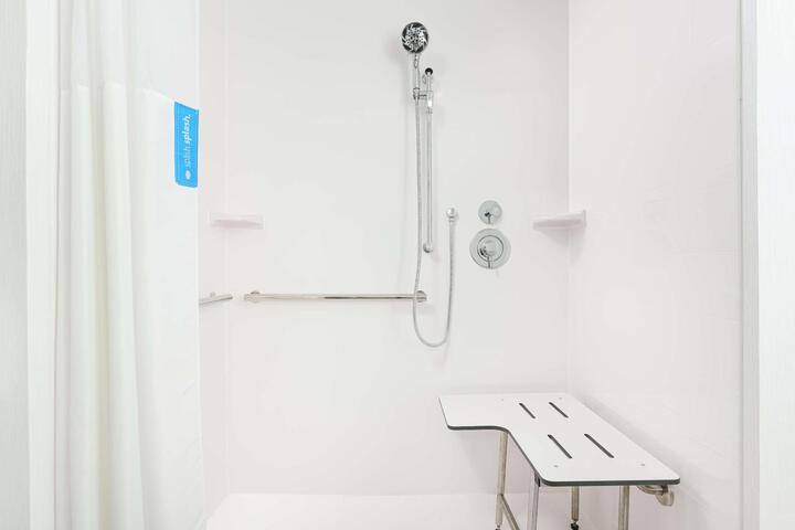 1 King Hearing Accessible (12 of 13)