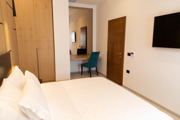 Room 13 of 26