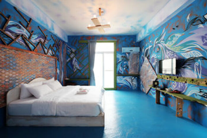 Room 18 of 36