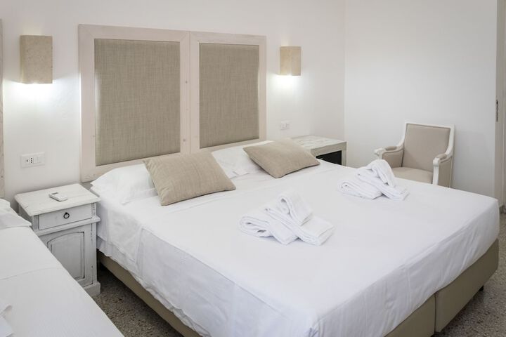 Room 10 of 51