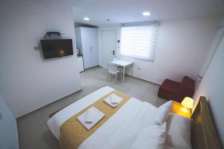 Room 7 of 31
