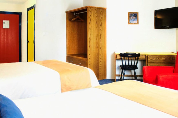Room 5 of 56