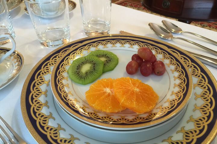 Dining 12 of 17