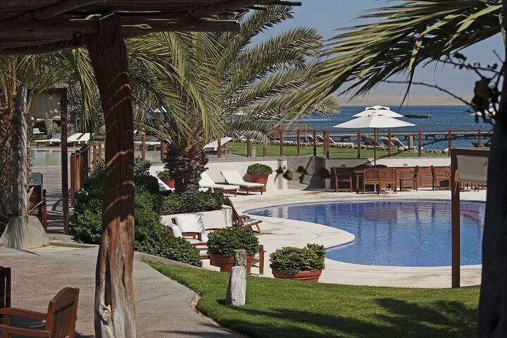 Hotel with Pool