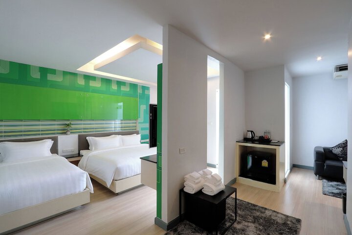 Room 18 of 36