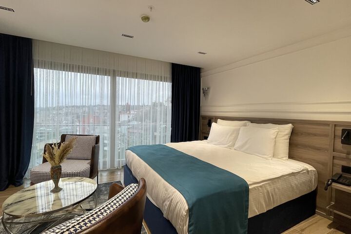 Room 16 of 127