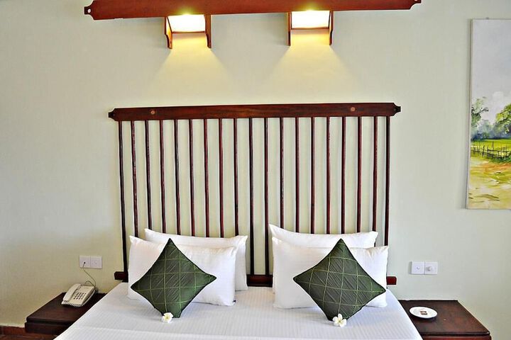 Room 6 of 35