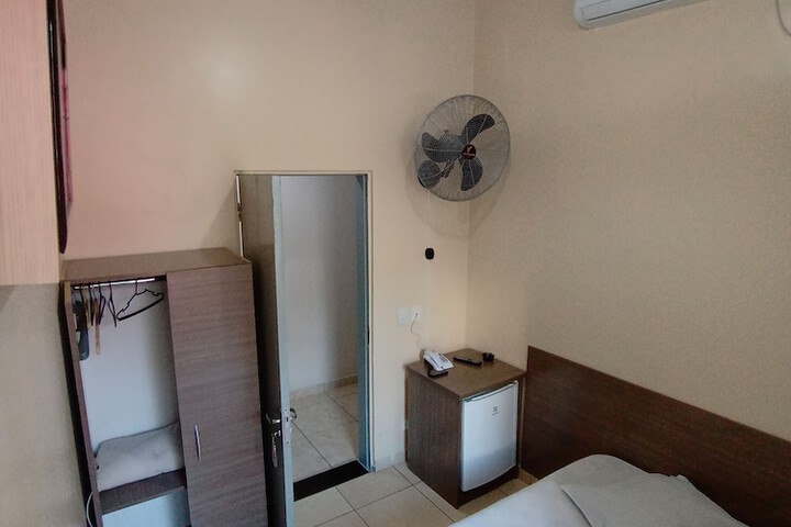 Room 10 of 45