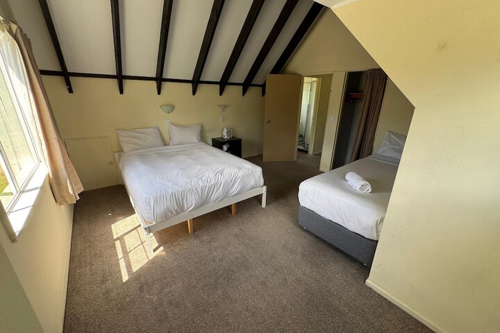 Room 11 of 46