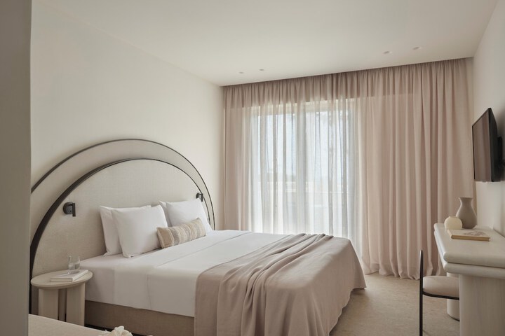 Room 32 of 128