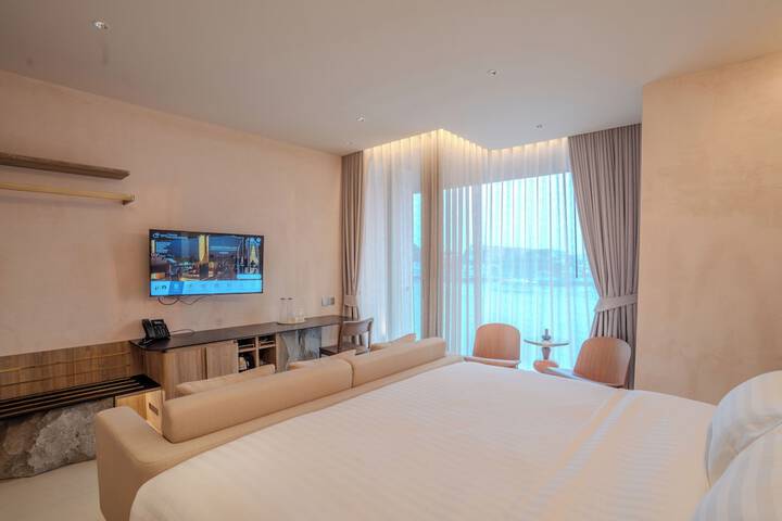 Room 96 of 151