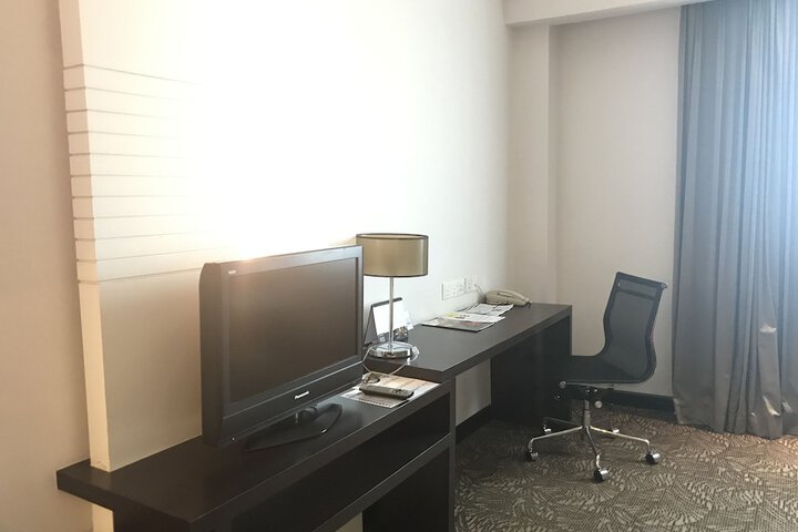 Room 37 of 74