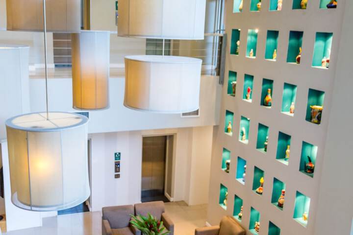 Entrance & Lobby