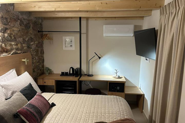 Room 16 of 86