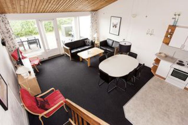 Room 64 of 85