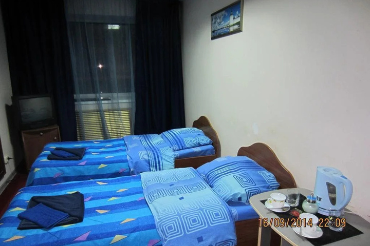 Room 5 of 10