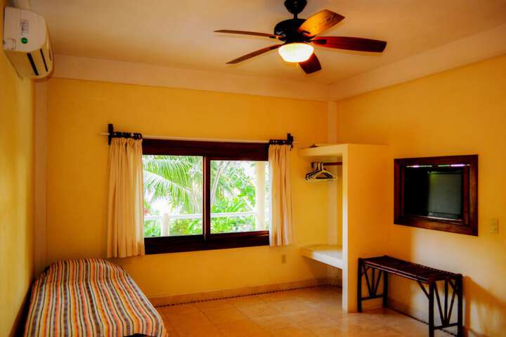 Room 6 of 71