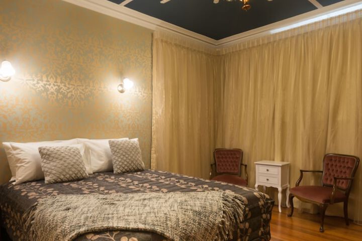 Room 9 of 31